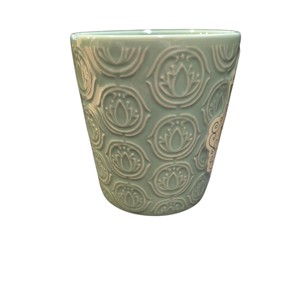 Disney Parks Tiana’s Bayou Tiana's Foods Stoneware 16oz Coffee Mug NEW - Picture 4 of 6